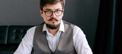 emprendimiento con trabajo de tiempo completo
