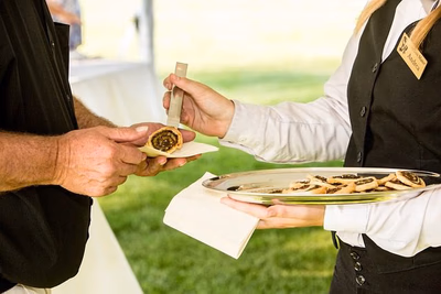 un ministerio juvenil que sirve a sus jovenes