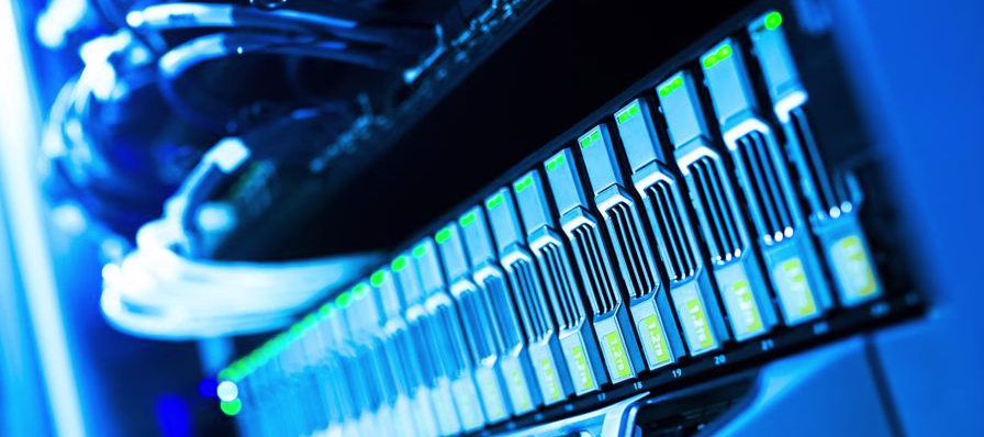 IDrive sincronizando y respaldando archivos en la nube desde varios dispositivos