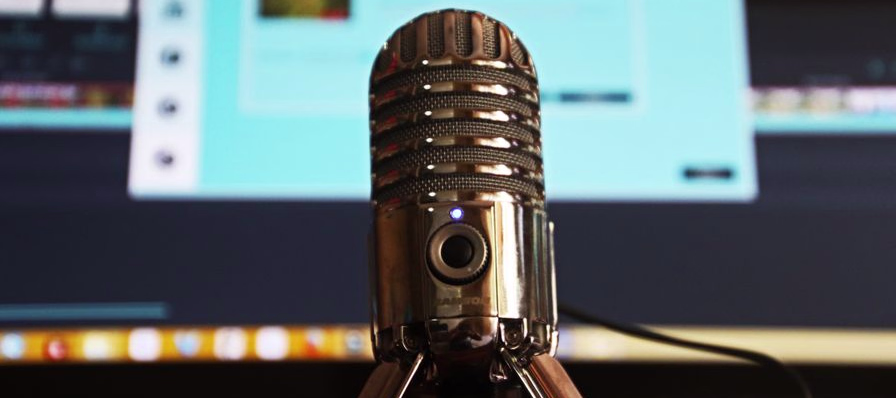 Forma de onda de un audio abierta en un editor en el navegador, con controles de corte y fundido